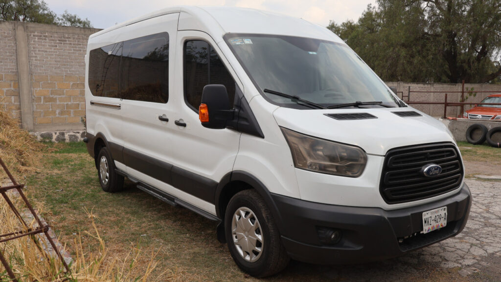 Renta de Camioneta para 12 Pasajeros en texcoco