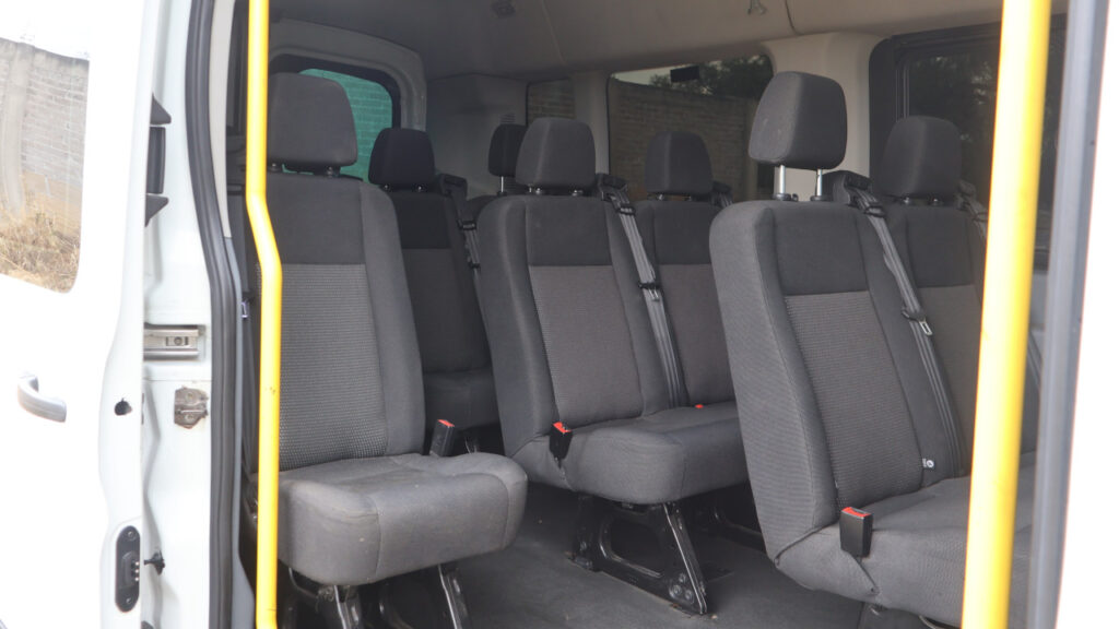 Camioneta para Excursiones y Viajes Familiares 8 pasajeros cdmx